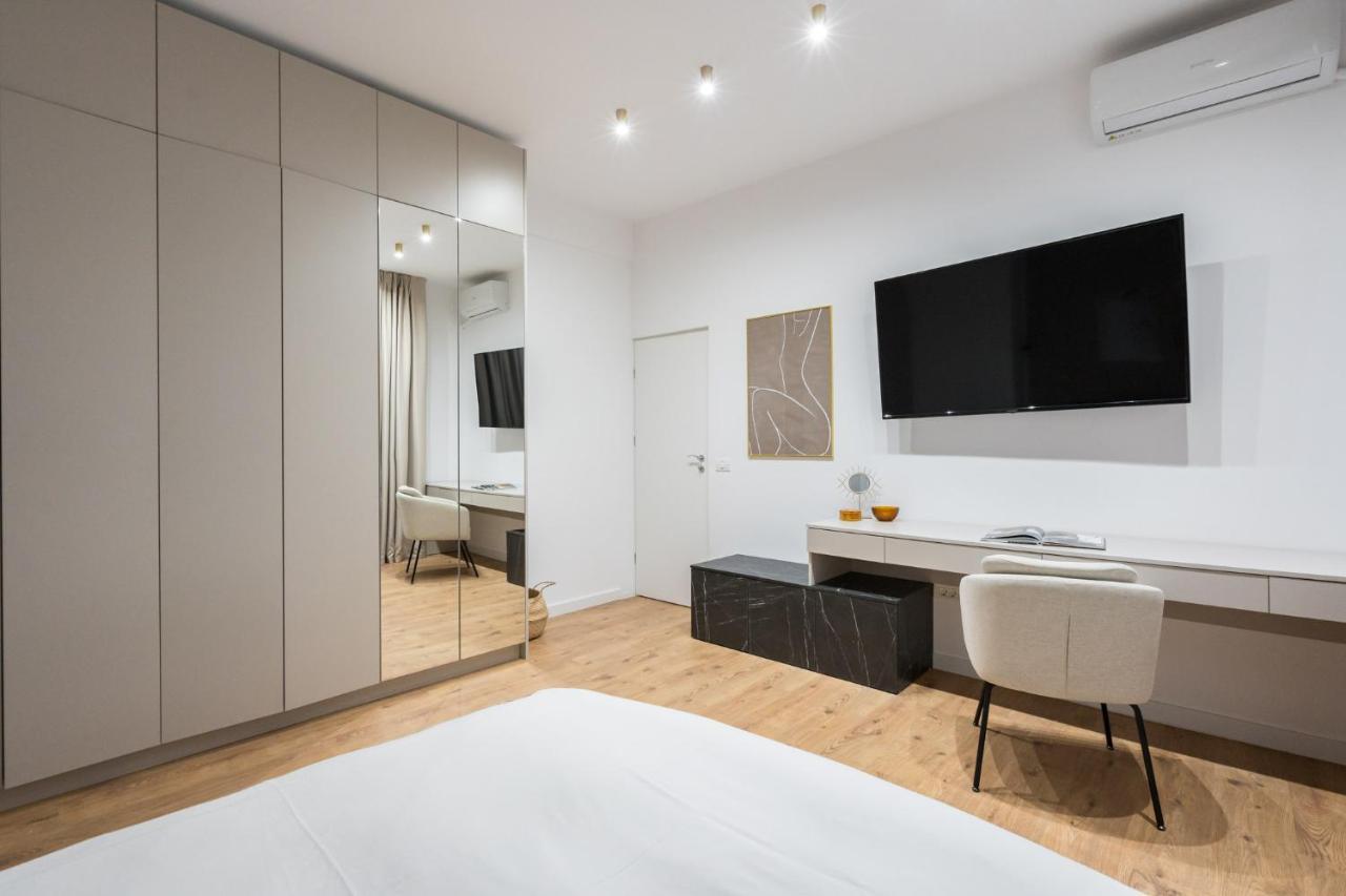 Crystal 3Bdr Apartment In Center Bucarest Exterior foto