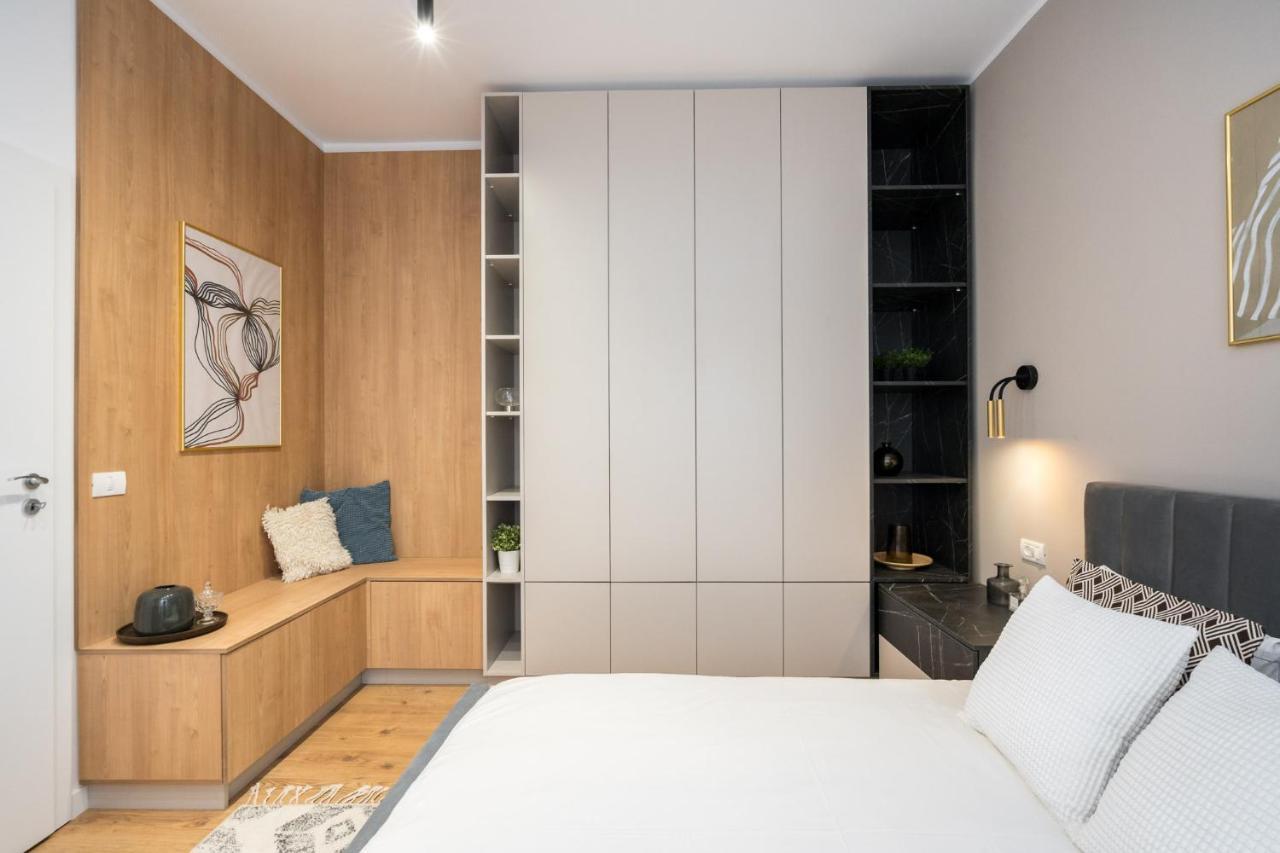 Crystal 3Bdr Apartment In Center Bucarest Exterior foto
